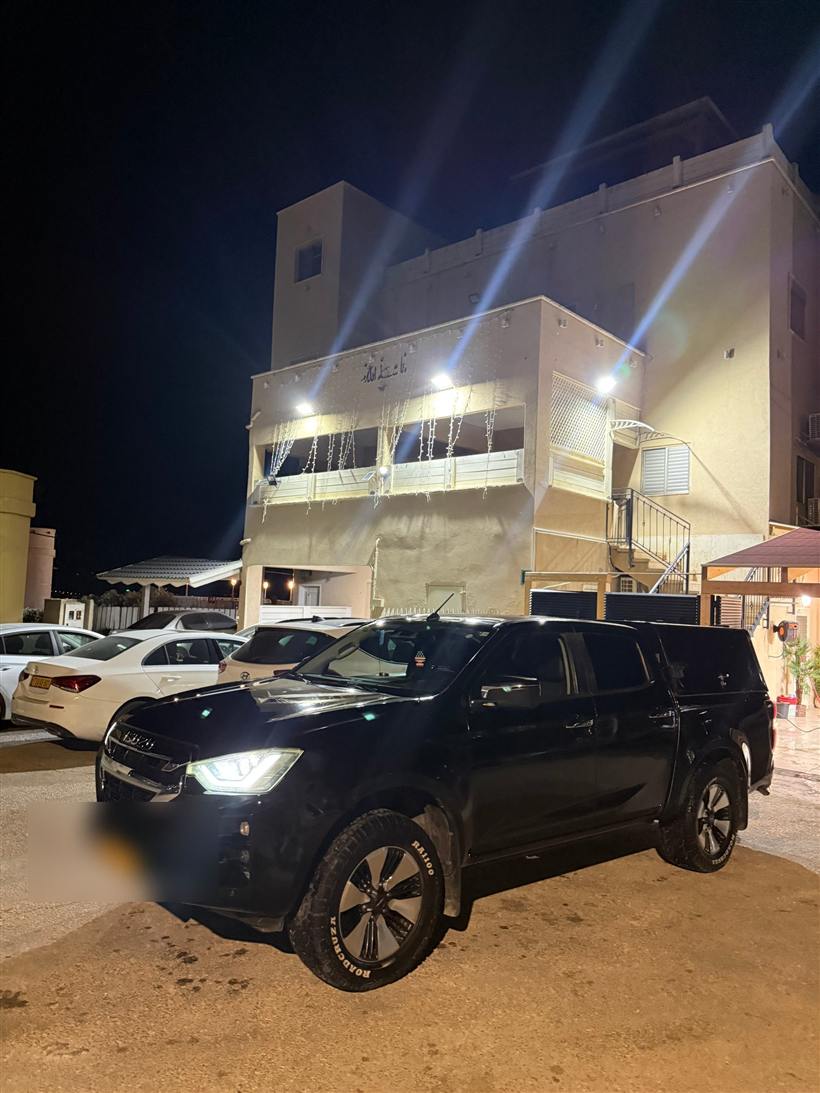 Car exterior detailed at DODO Detailing
